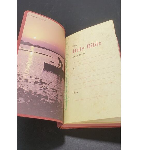 Vintage Holy Bible Red Letter Edition Nelson 1984 King James - Picture 6 of 9